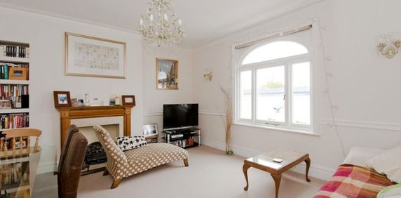 1 Bedroom Flat To Let - Photo 2