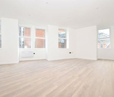 London Road, Redhill, Surrey, RH1 - Photo 2