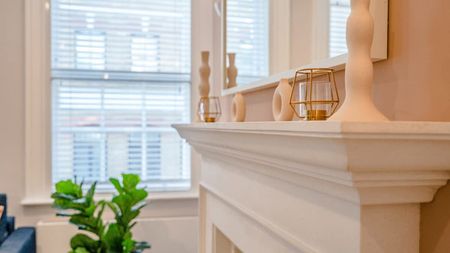 Greek Street - Photo 2