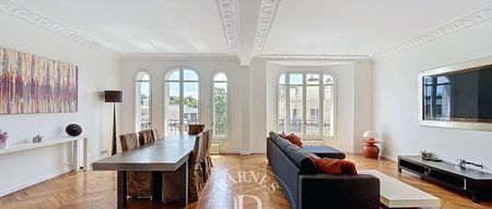 Appartement • Saint James-Général Koenig - Photo 5