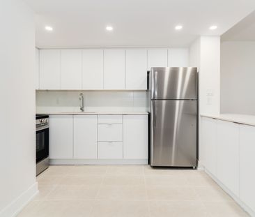 For Lease - 33 Erskine Avenue Unit# 201, Toronto, Ontario - Photo 5