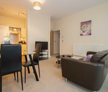 2 bedroom apartment to rent - Photo 3