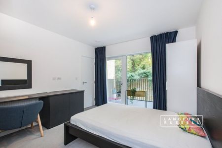 Brumwell Avenue, London, SE18 - Photo 3