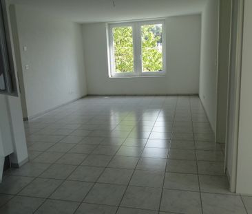 Per sofort zu vermieten: Moderne 4.5 Zi-Wohnung mit Gartenanteil un... - Photo 1