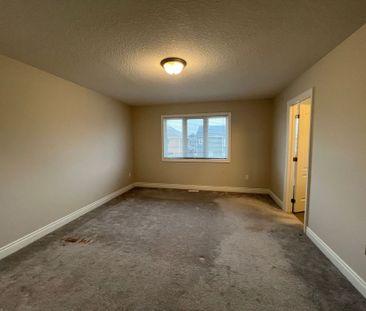 For Lease - 23 LOCKERBIE Crescent, Collingwood, Ontario - Photo 2