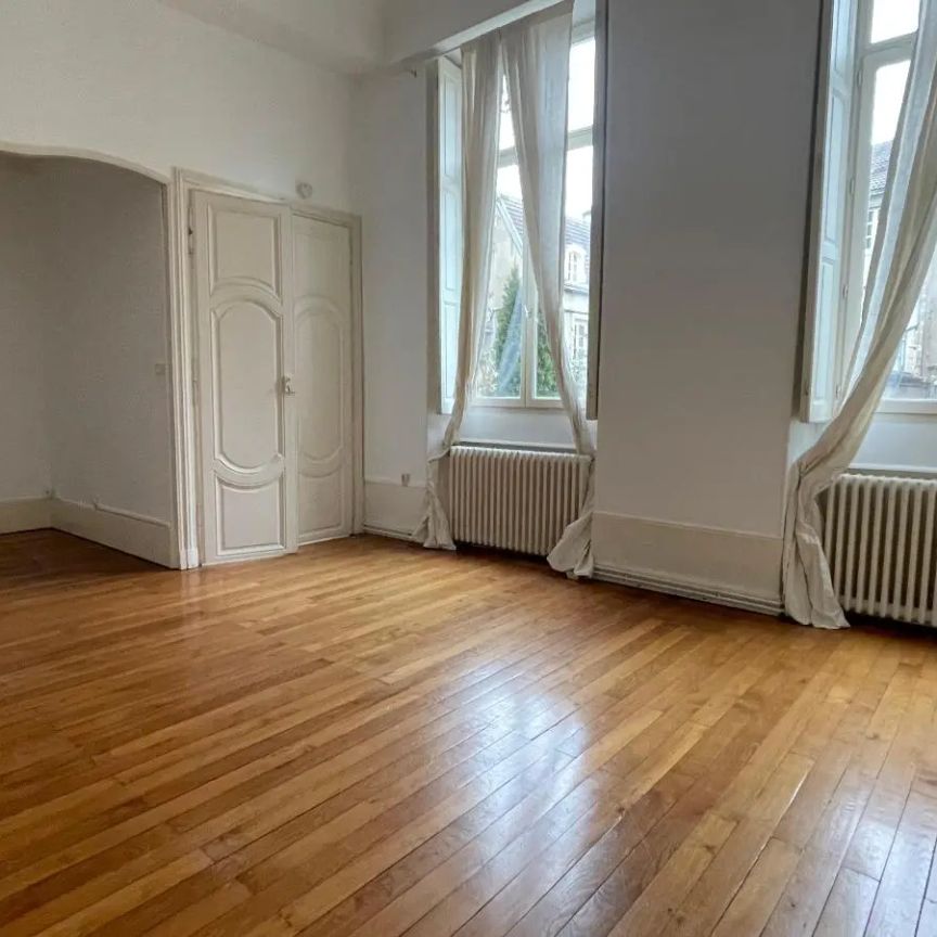Appartement à louer 5 pièces 105.7m² - Photo 1