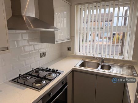 1 bedroom semi-detached house to rent - Photo 4