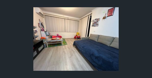 Conveniently Located - Photo 1