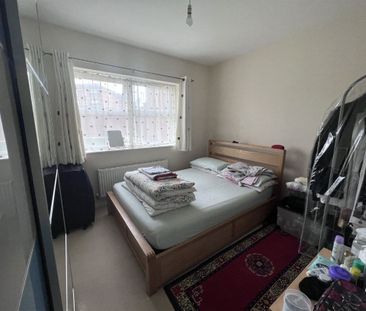 Basset Court, 6 Honington Mews, Farnborough, Hampshire, GU14 - Photo 5