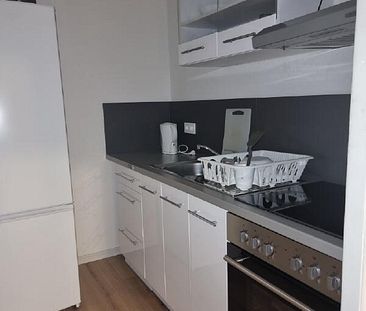 Sanierte Zweiraumwohnung mit Balkon und Einbauküche - Foto 3