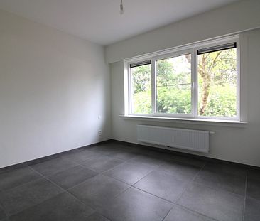 Volledig gerenoveerd appartement met 2 slaapkamers gelegen te centrum-Opwijk – ref.: 4211 - Foto 2