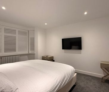 3 Bed Semi-Detached House, Wymering Road, W9 - Photo 3