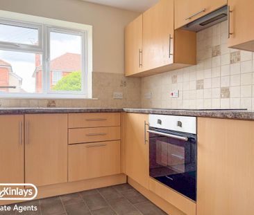 3 bedroom end of terrace house to rent - Photo 2