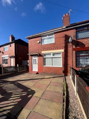 2 bed end of terrace house to rent in Bell Clough Road, Manchester, M43 - Photo 4