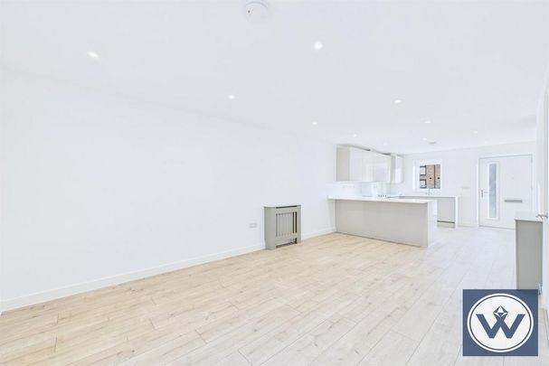 2 bedroom terraced house to rent - Photo 1