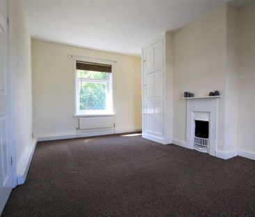2 bedroom semi-detached house to rent - Photo 2