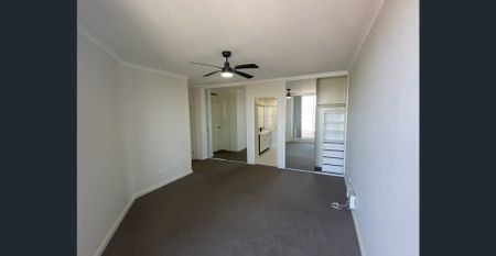 Spacious Living with Magnificent Water Views - Photo 2