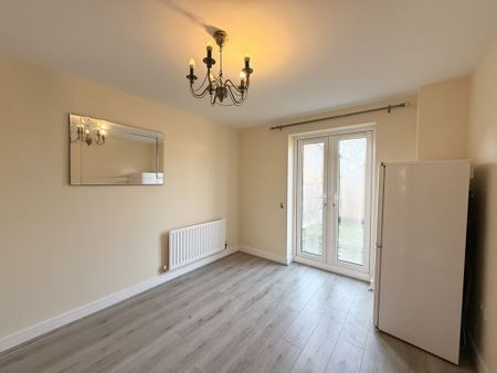 4 Bedroom Detached - Photo 4