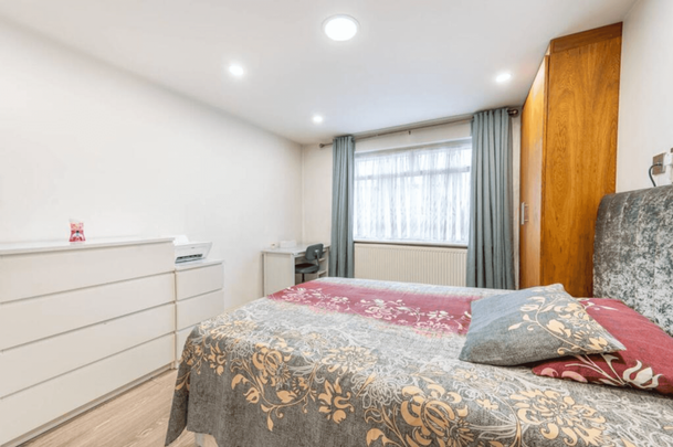 3 bedroom apartment to rent - Photo 1