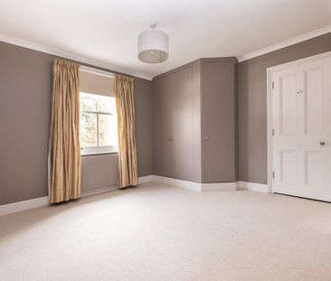 6 bedroom semi-detached house to rent - Photo 6