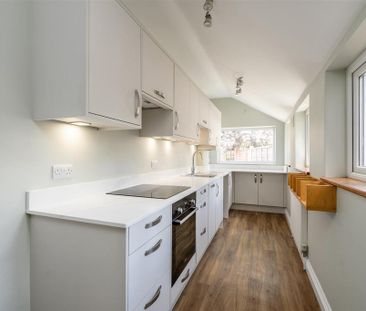 3 bedroom terraced house to rent - Photo 6