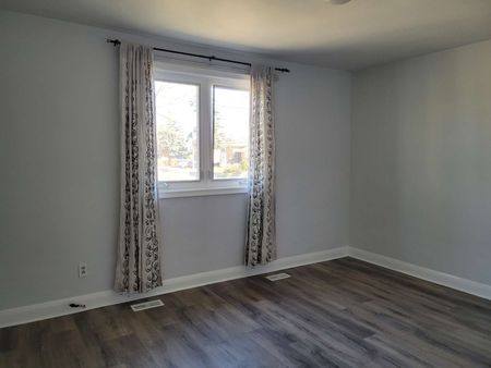 For Lease - 110 Acton Avenue Unit# Upper, Toronto, Ontario - Photo 2