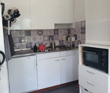 Beau studio situé au 1er étage - Photo 6