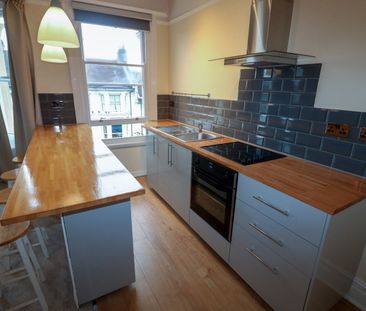 2 Bed Flat, Compton Road, BN1 - Photo 3