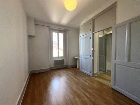 Location Appartement 4 pièces 90m² GRENOBLE 38000 - Photo 2