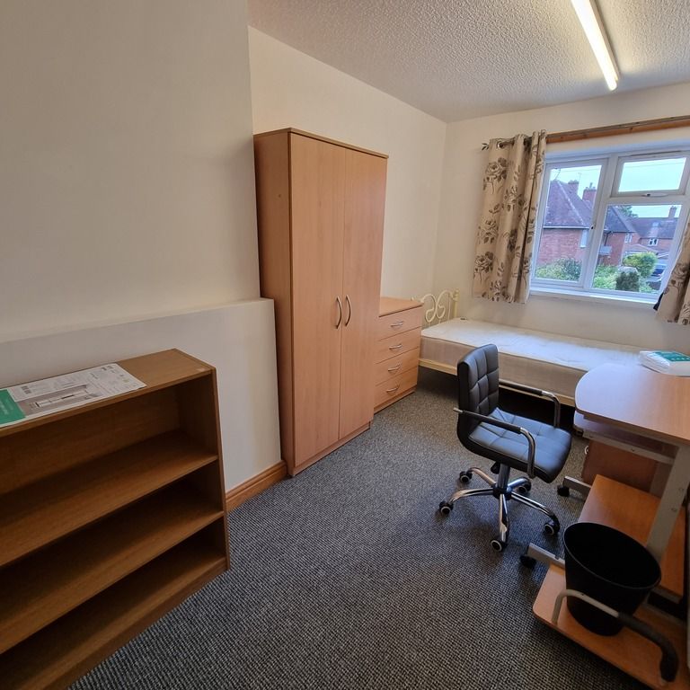 3 Bed Student Accommodation - Photo 1