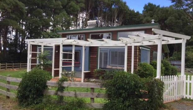 Matakana Cottage - Photo 1