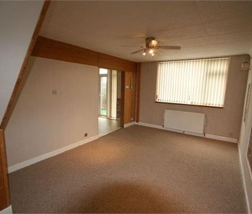 2 bedroom terraced house to rent - Photo 6