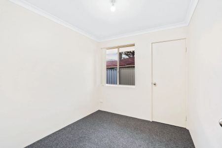 37A Admiralty Crescent, Halls Head. - Photo 4