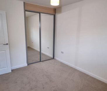 2 bedroom semi-detached house to rent - Photo 4