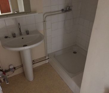 Location Appartement 2 pièces 43m² - Photo 2