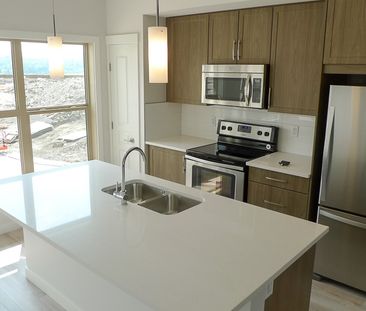 3 Bed Townhouse | Park Facing | Heated Double Garage | Quick Hwy 1 ... - Photo 5