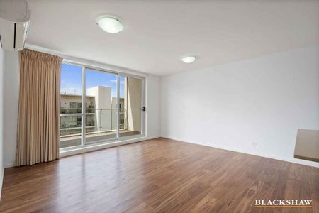 Modern 1-Bedroom Apartment with Facilities - Photo 3