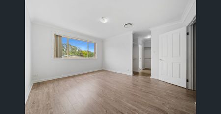 Perfectly Located Townhouse - Photo 2