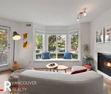 Condo in North Vancouver, BC - Photo 6