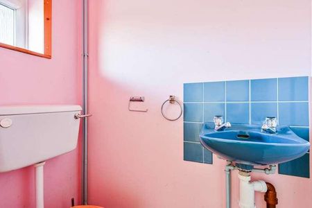 Guildford Park Avenue, Guildford, GU2 - Photo 5