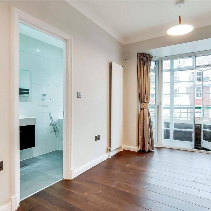 3 bedroom flat in Gloucester Place - Photo 1