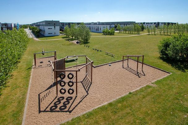 I denne skønne 3-værelses lejlighed får du: - Foto 1