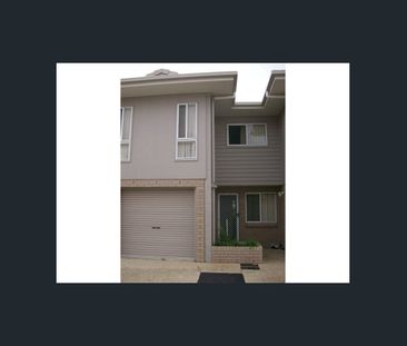 Townhouse in Caboolture, walking distance to train, schools hospita... - Photo 3