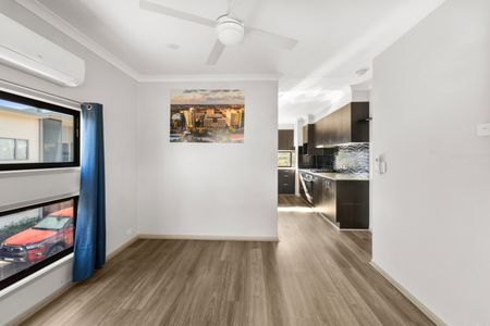 1 Kestrel Way, Fitzgibbon QLD 4018 - House For Rent - $600 | Domain - Photo 2