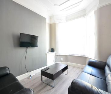 4 bedroom house share to rent - Photo 1