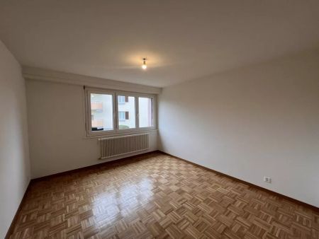 Appartement entièrement rénové de 3.5 pièces au 1er étage - Photo 2