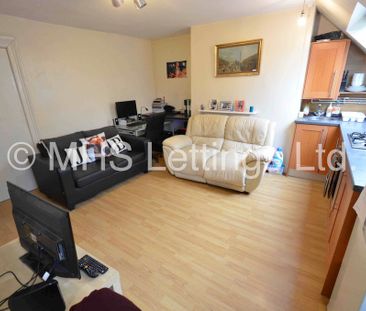 1 Bedroom Flat for rent in Brudenell Road - Photo 4