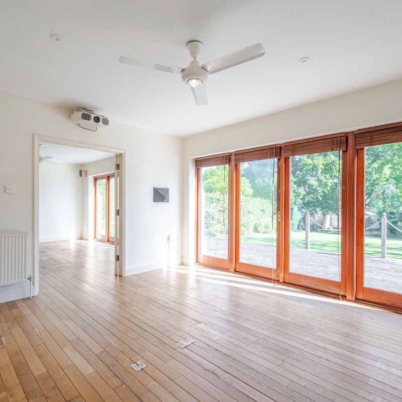 6 bedroom detached house to rent - Photo 1