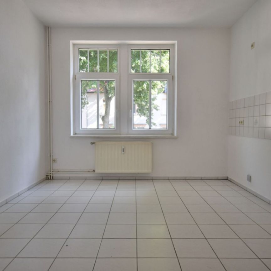 GRÜNA • 5 Zimmer • SONNIG • 2 Tageslichtbäder • Laminat • ruhige idyllische Lage in grüner Umgebung - Photo 1