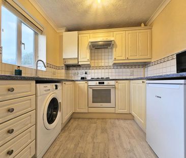 2 bedroom semi-detached house to rent - Photo 5